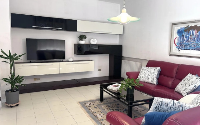 Ettore 3-bed Villa - Sleeps 6, Garden & Parking