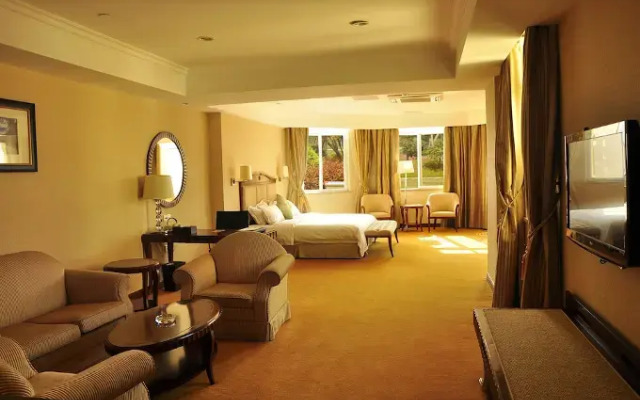 Anqing Country Garden Phoenix Hotel