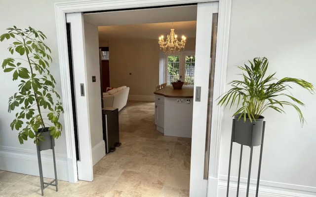 Stunning and Luxurious Manor House Holiday Home