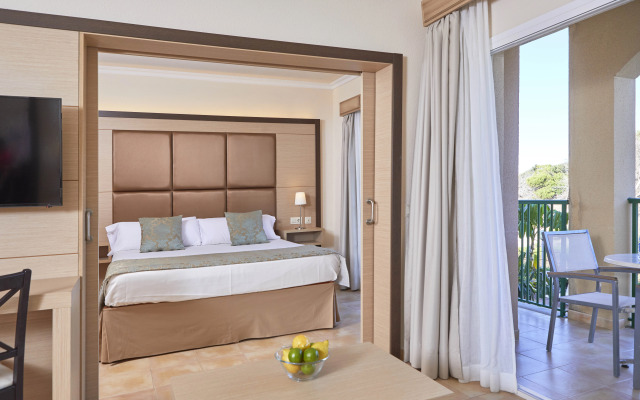 Zafiro Cala Mesquida Hotel