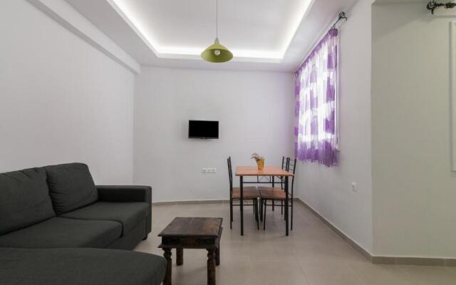 Comfy apartment for 6 people in Heraklion