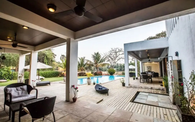 Frangipani by Hireavilla-5br Lux Estate in Alibaug