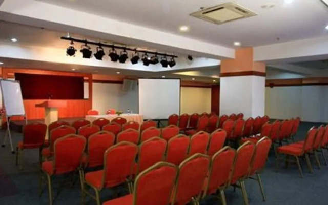 Mayres Hotel Kota Tinggi