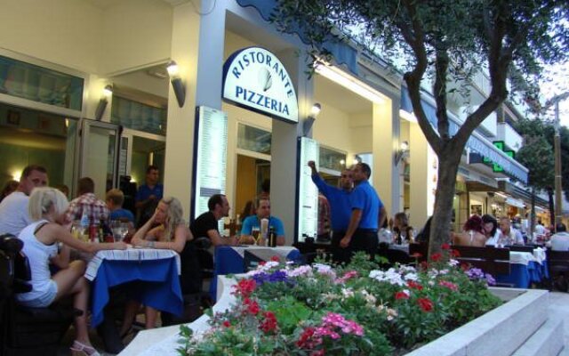 Hotel Blue Marine
