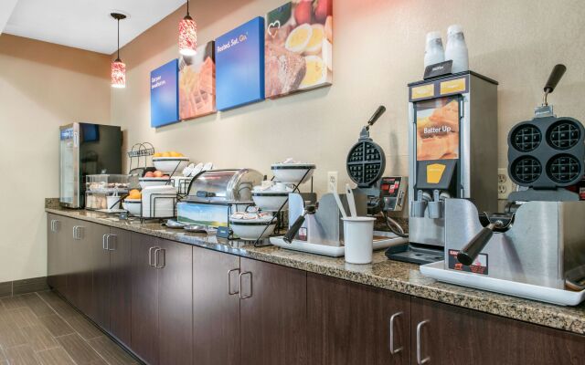 Comfort Inn & Suites Porter near Indiana Dunes