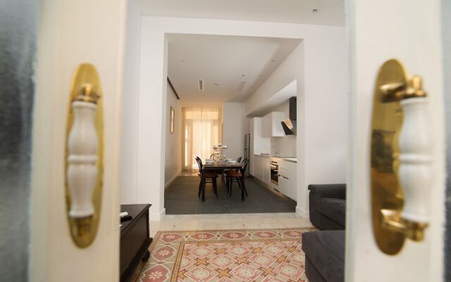 U Collection Townhouse