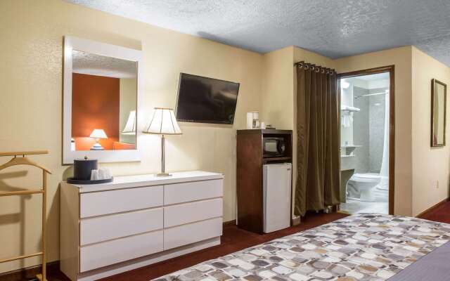 Rodeway Inn & Suites Branford - Guilford