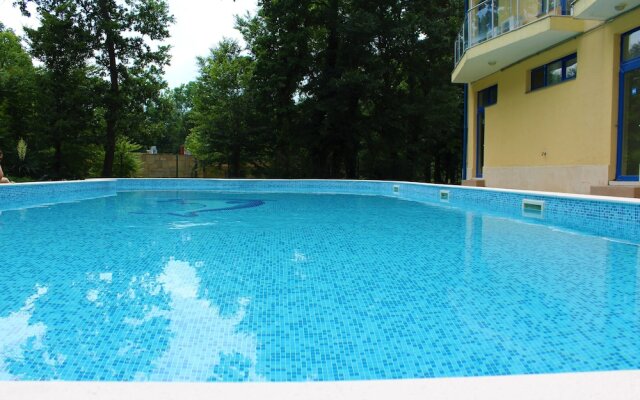 Solei Apartments