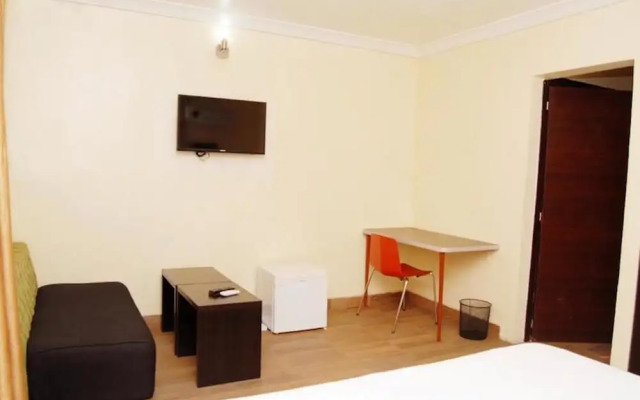West 11 Luxury