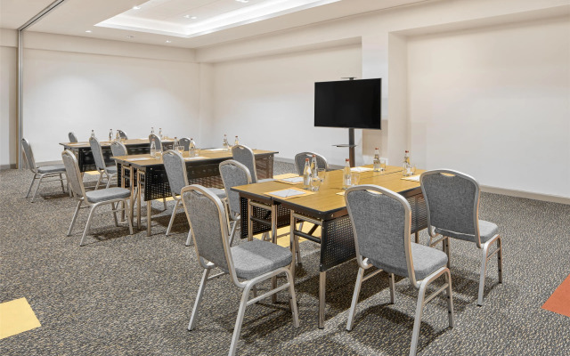 Park Inn By Radisson Clark