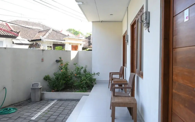 RedDoorz Plus @ Kencana Residence Jimbaran