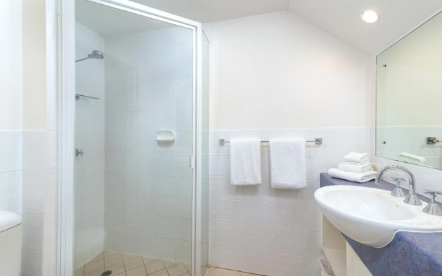 Seascape Holidays at 30 Tropic Style