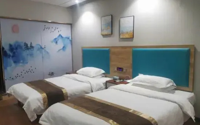 Zhumadian Shiheyuan Hotel