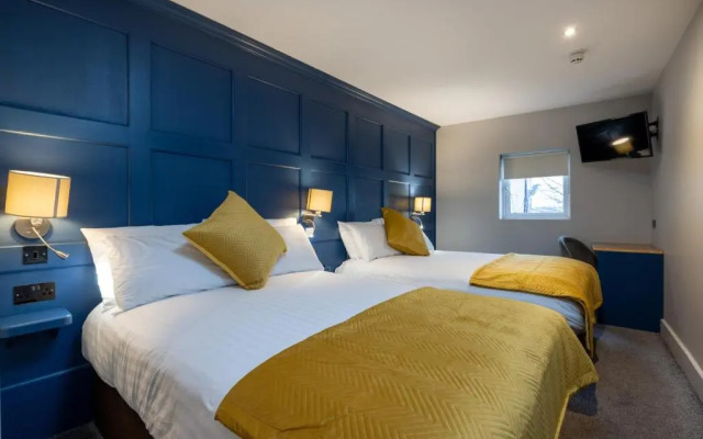 Ewings Bar & Self-Catering Accommodation