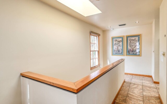 62 Hypolita Carriage House