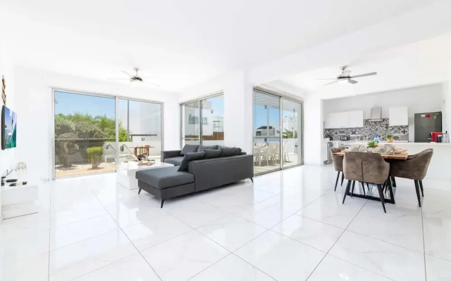 Elite Blu Heights Villa