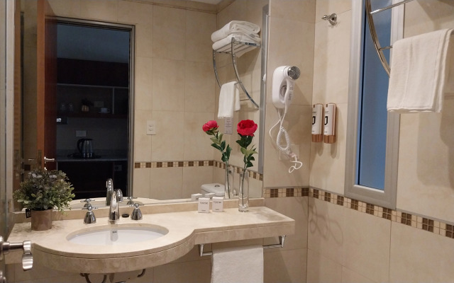 Roomie Salta by DOT Suites