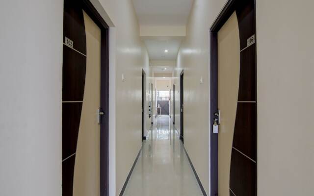 Royal Stay by OYO Rooms