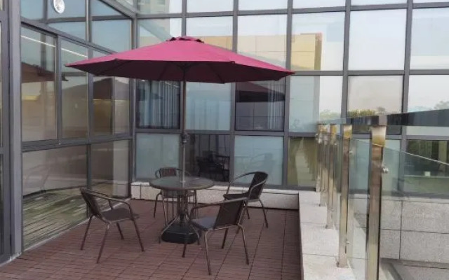 GreenTree Inn Express Hotel (Nanjing Pukou Development Zone Taijidian Branch)