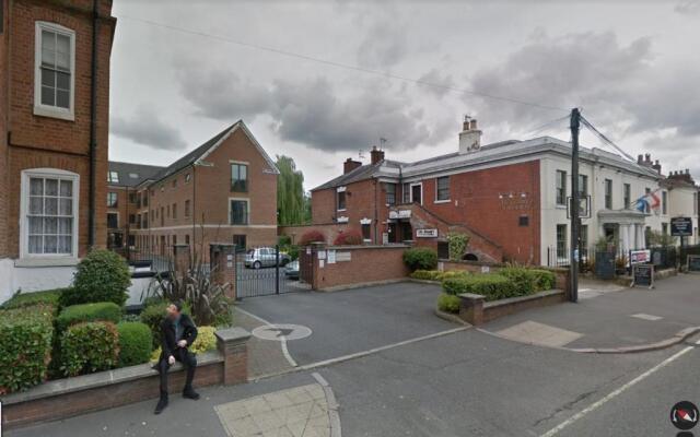 MELTON COURT APARTMENTS 2x 2bed2bath