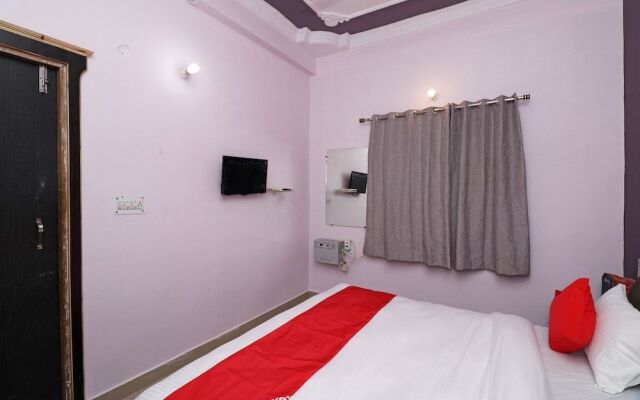 OYO 24662 Hotel Shanti