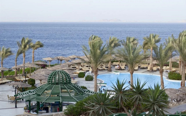 Coral Beach Tiran