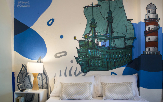 Casa del Puerto Hostel & Suites