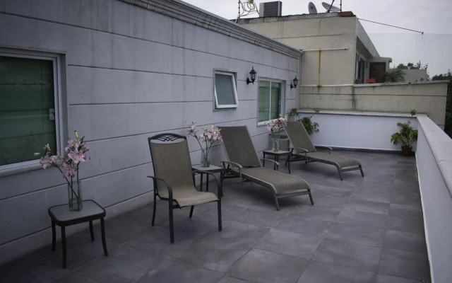 Residence L'heritage Aristóteles 140 by Bluebay