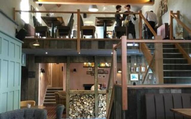 The Tal-Y-Cafn Hotel