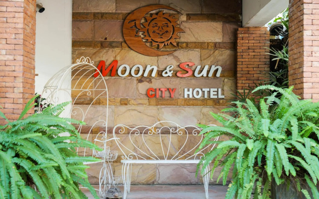 Moon and Sun Hotel