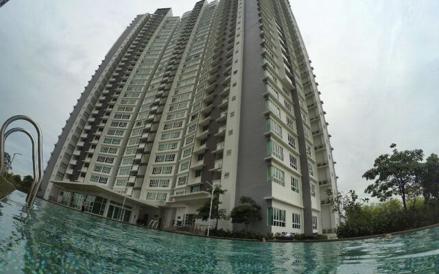 City Living With Panaromic Bay View @ Danga Bay
