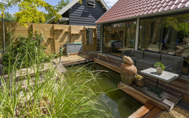 Modern chalet in Wilhelminadorp with private terrace