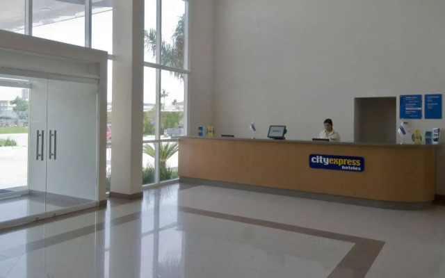 City Express by Marriott Mazatlán