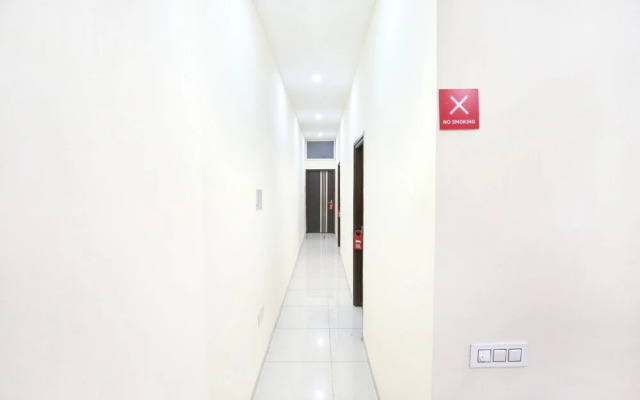OYO 10832 Hotel JB 2