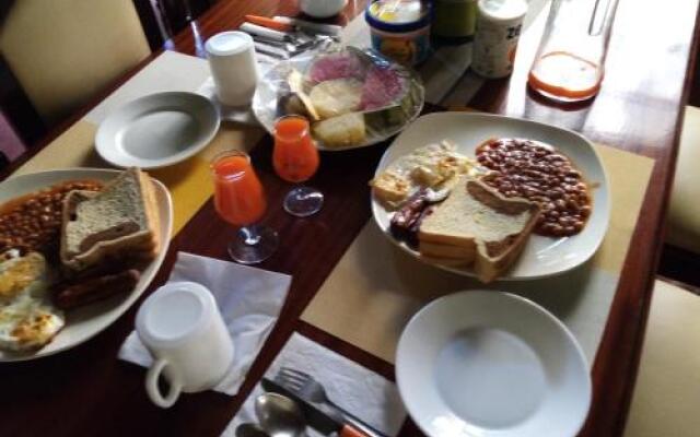 Homebase Gardens Hotel & Safaris