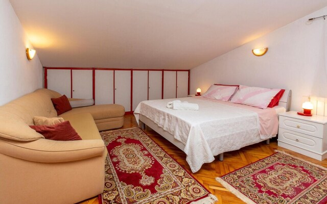 Stunning Apartment in Pula With Wifi and 2 Bedrooms