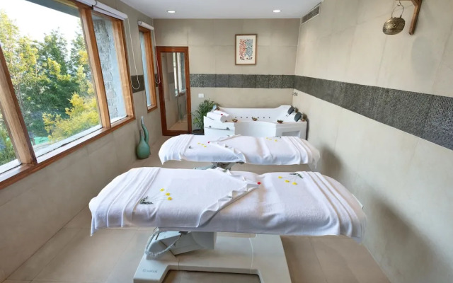 Suryavilas Luxury Resort & Spa