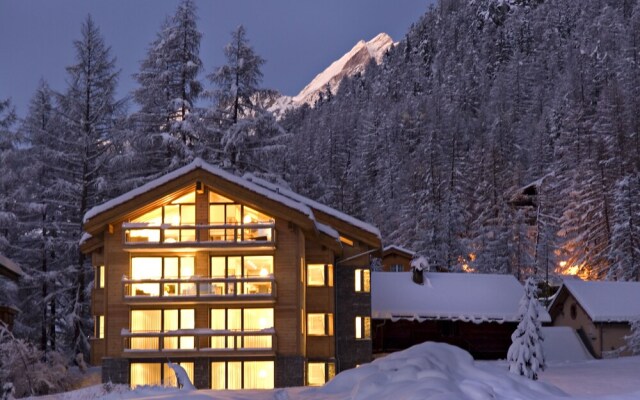 Chalet Altesse Serviced Apartments