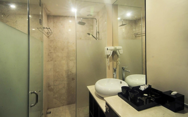 Grand Edge Hotel Semarang