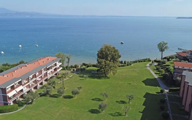 Specchio sul Lago