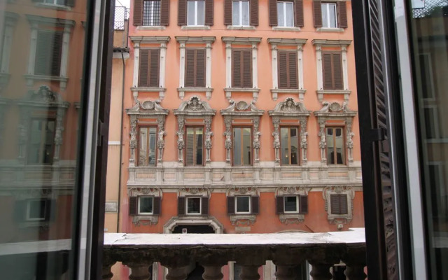 Sleep in Italy - SpanishSteps Apartments