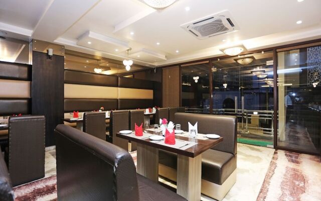 Oyo 19743 the Chef'S Club
