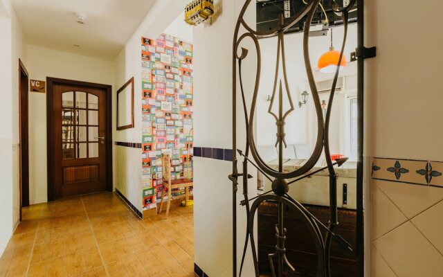 Santos Hostel - Lisbon