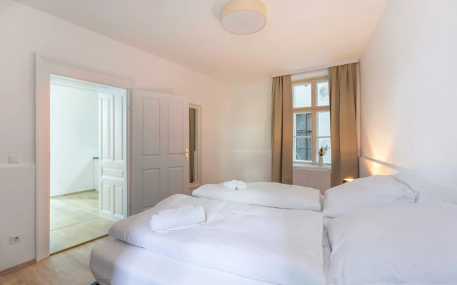 Servus at Naschmarkt