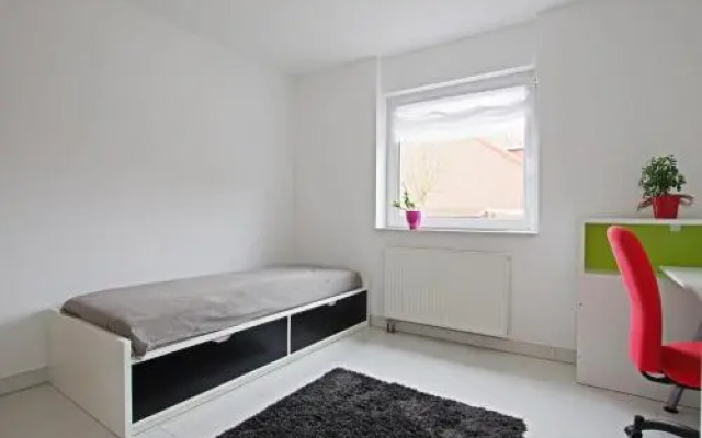 2 Private Single Rooms (5650)