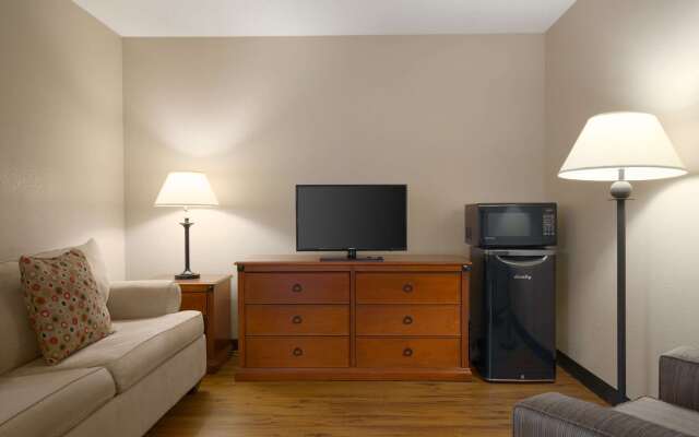 Super 8 by Wyndham Ithaca