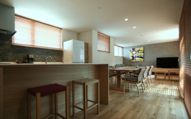 Shimogoryo House