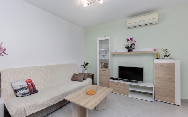 Stunning Home in Cizici With Wifi and 2 Bedrooms