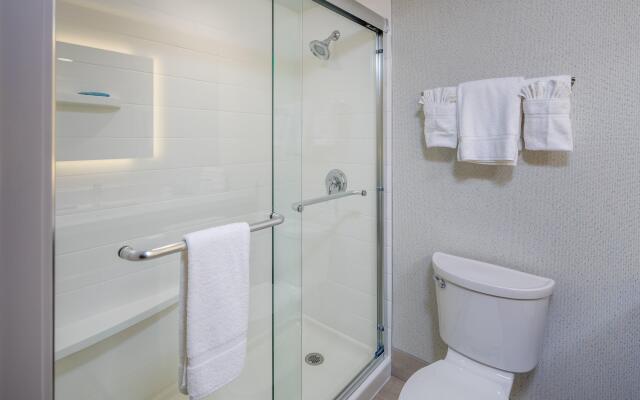 Holiday Inn Express Sunnyvale - Silicon Valley by IHG