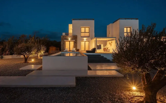 Villa Ama Plaka With 3 Bedrooms and 3 Bathrooms
